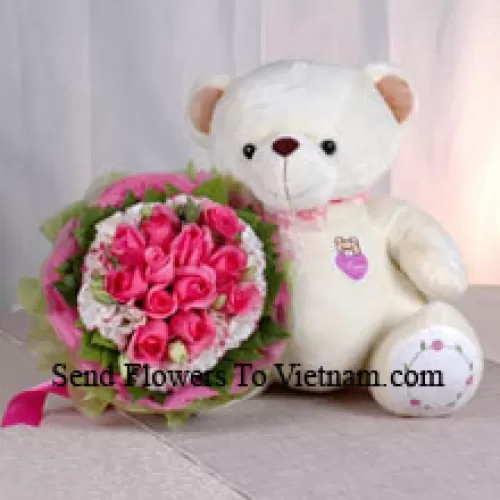 Ramo de 12 rosas rosadas y un oso de peluche mediano y lindo
